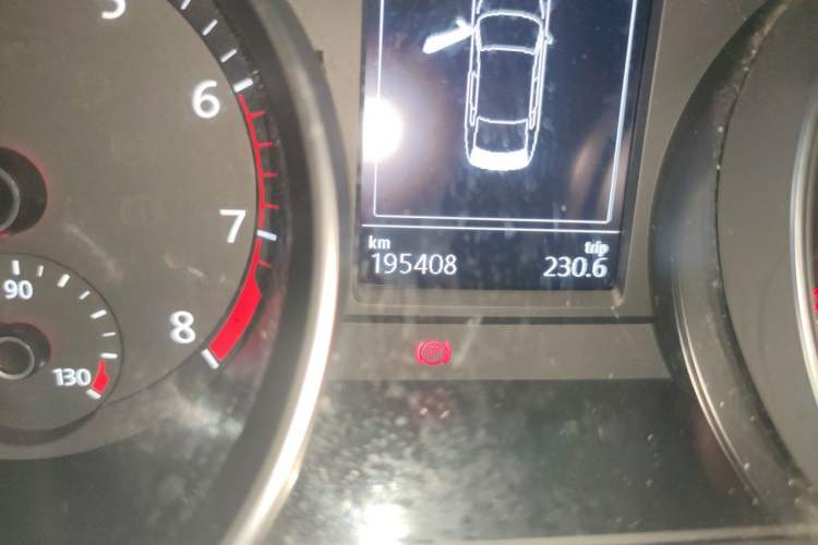 Used Volkswagen Magotan 2020 330TSI DSG Leading Model Odometer Close Up