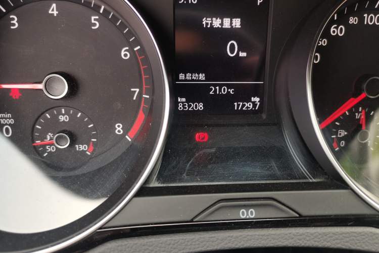 Used Volkswagen Magotan 2020 330TSI DSG Leading Model Odometer Close Up