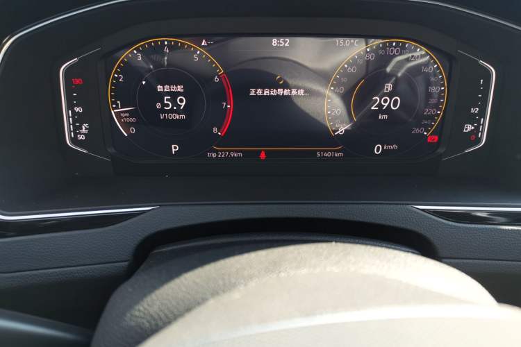 Used Volkswagen Magotan 2020 330TSI DSG Luxury Edition Odometer Close Up