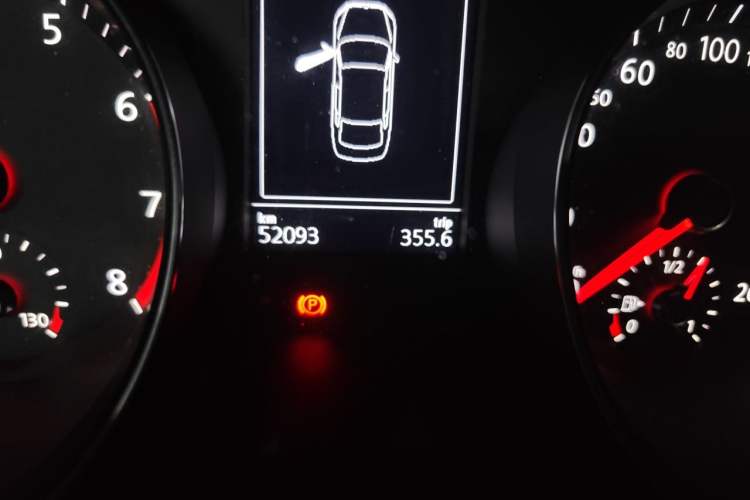 Used Volkswagen Magotan 2020 330TSI DSG Leading Model Odometer Close Up