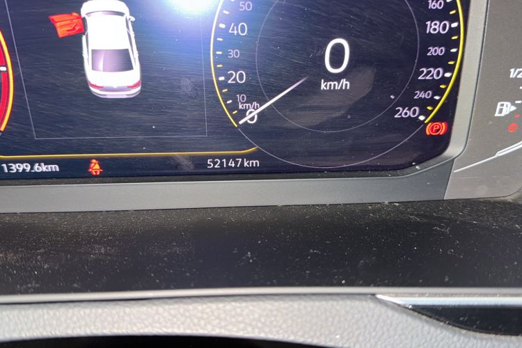 Used Volkswagen Magotan 2020 330TSI DSG Luxury Edition Odometer Close Up