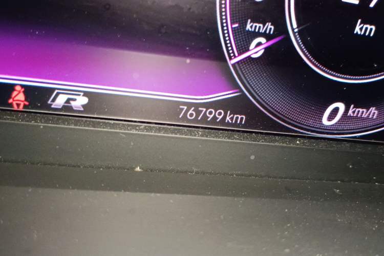 Used Volkswagen Magotan 2020 330TSI DSG Luxury Edition Odometer Close Up