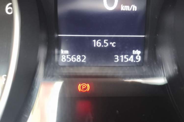 Used Volkswagen Magotan 2020 330TSI DSG Leading Model Odometer Close Up