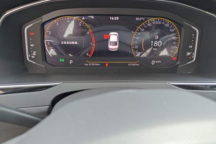 Used Volkswagen Magotan 2020 330TSI DSG Luxury Edition Odometer Close Up