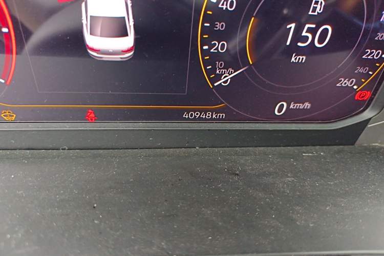 Used Volkswagen Magotan 2020 330TSI DSG Luxury Edition Odometer Close Up