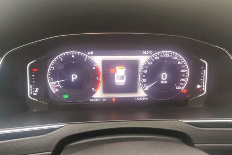 Used Volkswagen Magotan 2020 330TSI DSG Luxury Edition Odometer Close Up