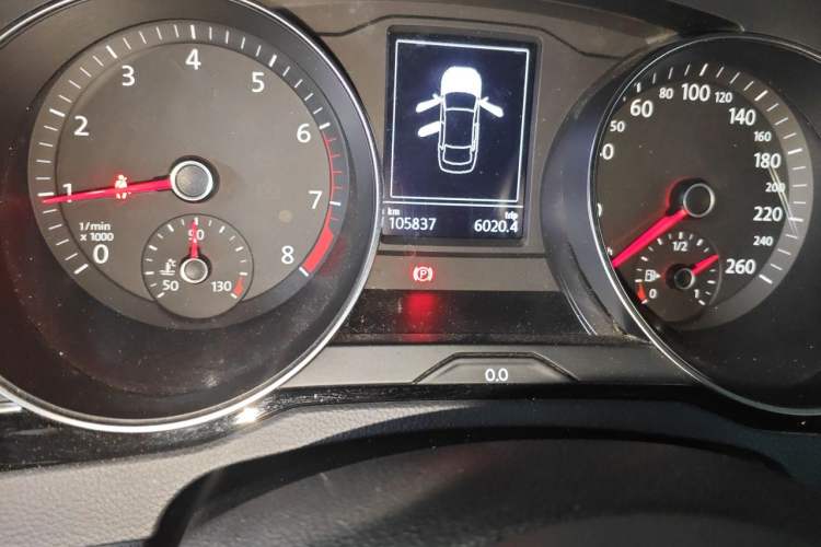Used Volkswagen Magotan 2020 330TSI DSG Leading Model Odometer Close Up