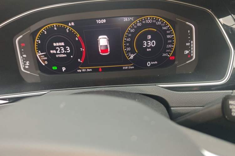 Used Volkswagen Magotan 2020 330TSI DSG Leading Model Odometer Close Up