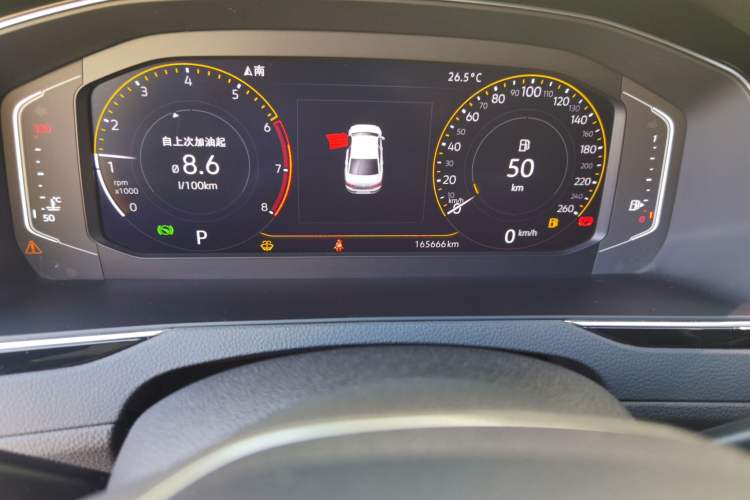 Used Volkswagen Magotan 2020 330TSI DSG Luxury Edition Odometer Close Up