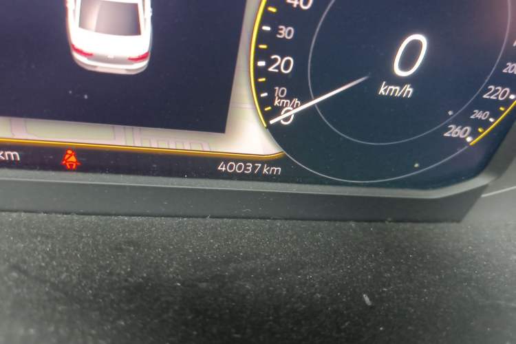 Used Volkswagen Magotan 2020 330TSI DSG Luxury Edition Odometer Close Up