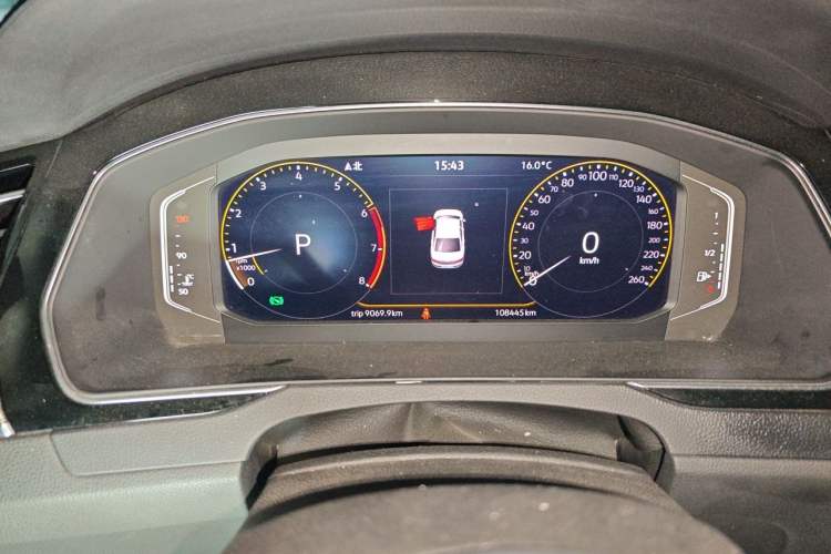 Used Volkswagen Magotan 2020 330TSI DSG Luxury Edition Odometer Close Up