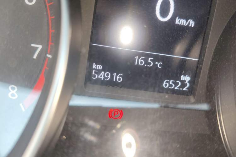 Used Volkswagen Magotan 2020 330TSI DSG Leading Model Odometer Close Up