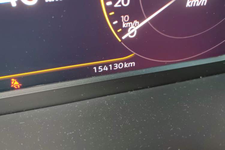 Used Volkswagen Magotan 2020 330TSI DSG Luxury Edition Odometer Close Up