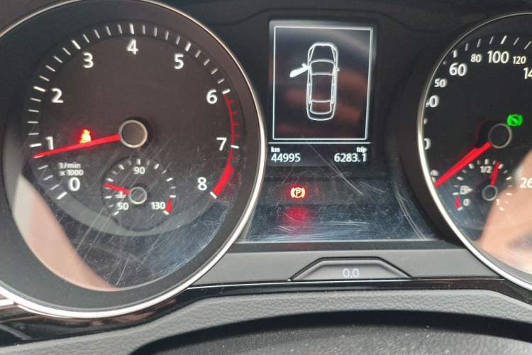 Used Volkswagen Magotan 2020 330TSI DSG Leading Model Odometer Close Up