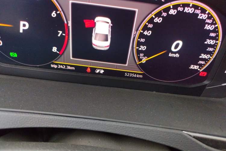Used Volkswagen Magotan 2020 330TSI DSG Luxury Edition Odometer Close Up
