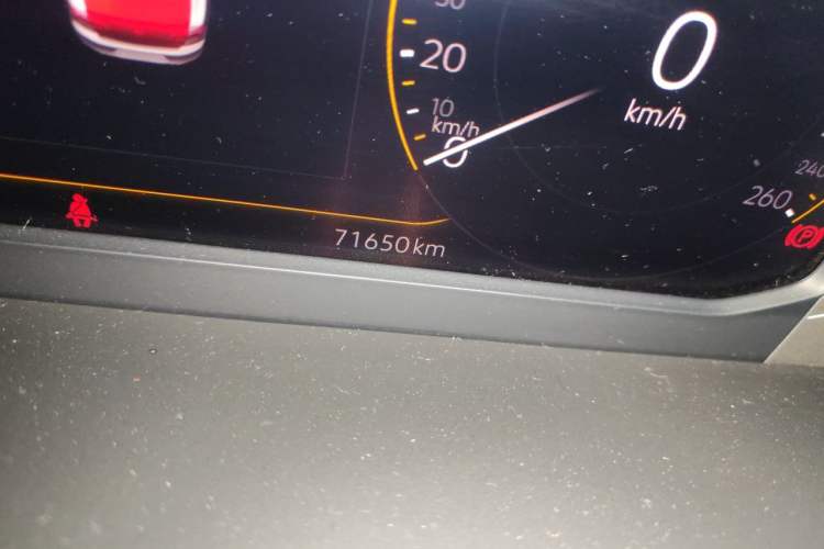 Used Volkswagen Magotan 2020 330TSI DSG Luxury Edition Odometer Close Up
