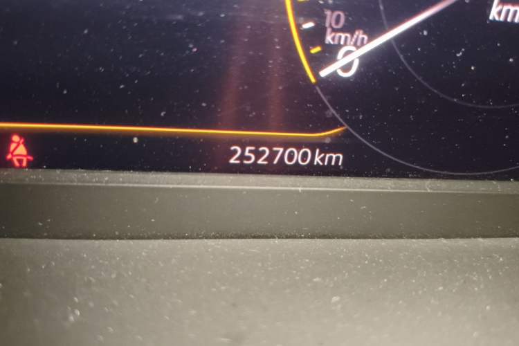 Used Volkswagen Magotan 2020 330TSI DSG Luxury Edition Odometer Close Up