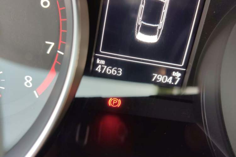 Used Volkswagen Magotan 2020 330TSI DSG Leading Model Odometer Close Up