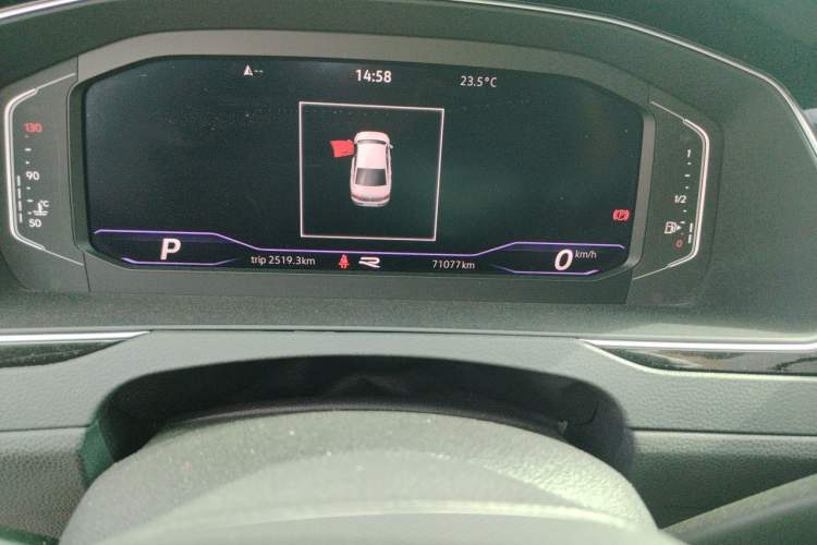 Used Volkswagen Magotan 2020 330TSI DSG Luxury Edition Odometer Close Up