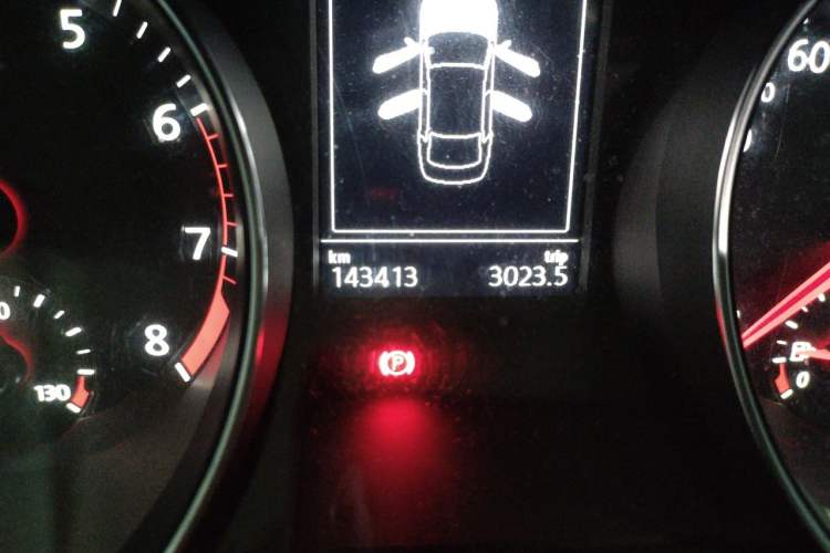 Used Volkswagen Magotan 2020 330TSI DSG Leading Model Odometer Close Up