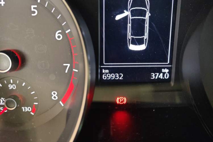 Used Volkswagen Magotan 2020 330TSI DSG Leading Model Odometer Close Up