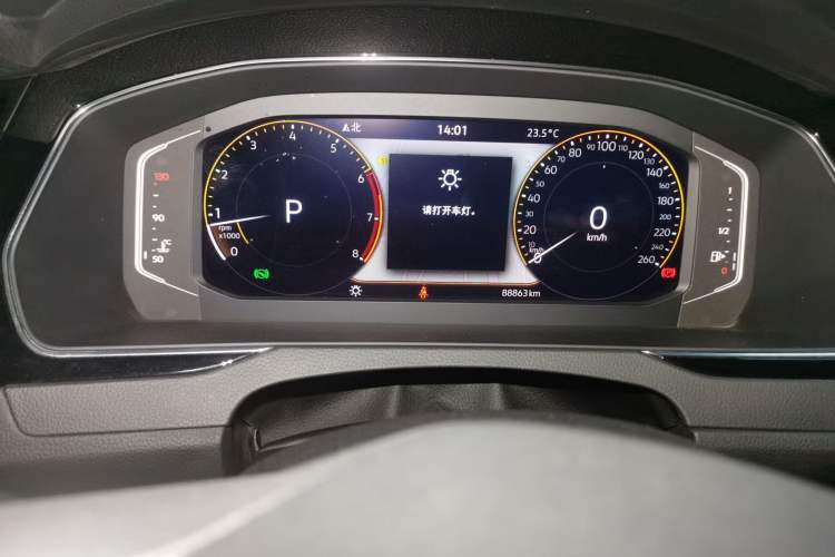 Used Volkswagen Magotan 2020 330TSI DSG Luxury Edition Odometer Close Up