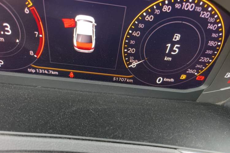 Used Volkswagen Magotan 2020 330TSI DSG Luxury Edition Odometer Close Up