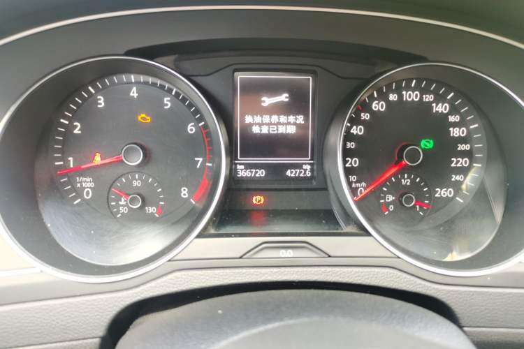 Used Volkswagen Magotan 2020 280TSI DSG Comfort Edition Odometer Close Up