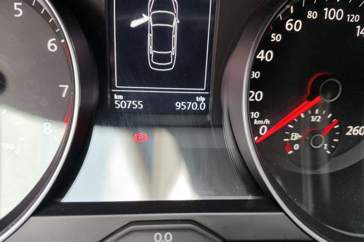 Used Volkswagen Magotan 2020 330TSI DSG Leading Model Odometer Close Up