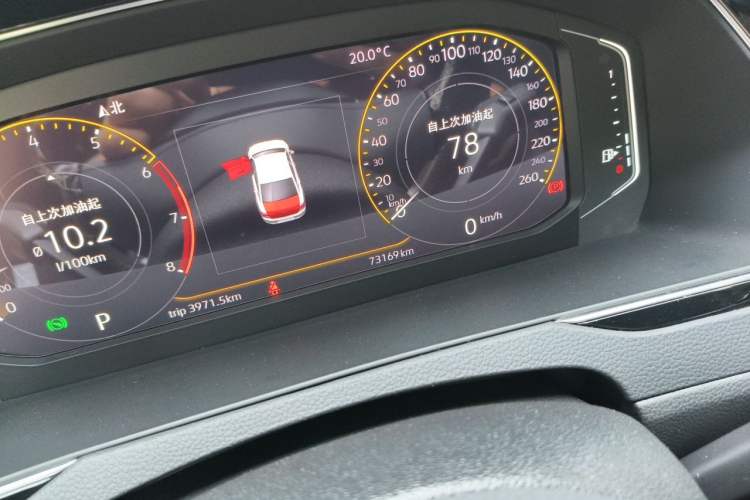 Used Volkswagen Magotan 2020 330TSI DSG Luxury Edition Odometer Close Up