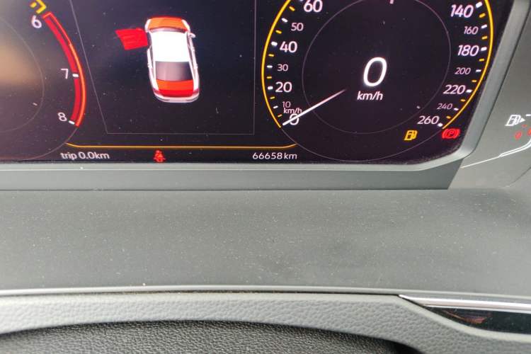 Used Volkswagen Magotan 2020 330TSI DSG Luxury Edition Odometer Close Up