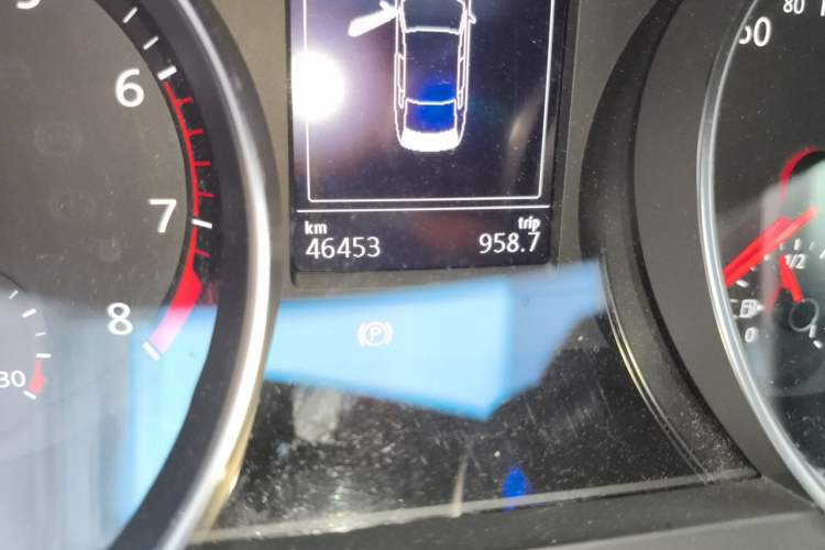 Used Volkswagen Magotan 2020 330TSI DSG Leading Model Odometer Close Up
