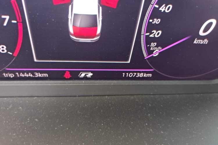 Used Volkswagen Magotan 2020 330TSI DSG Luxury Edition Odometer Close Up