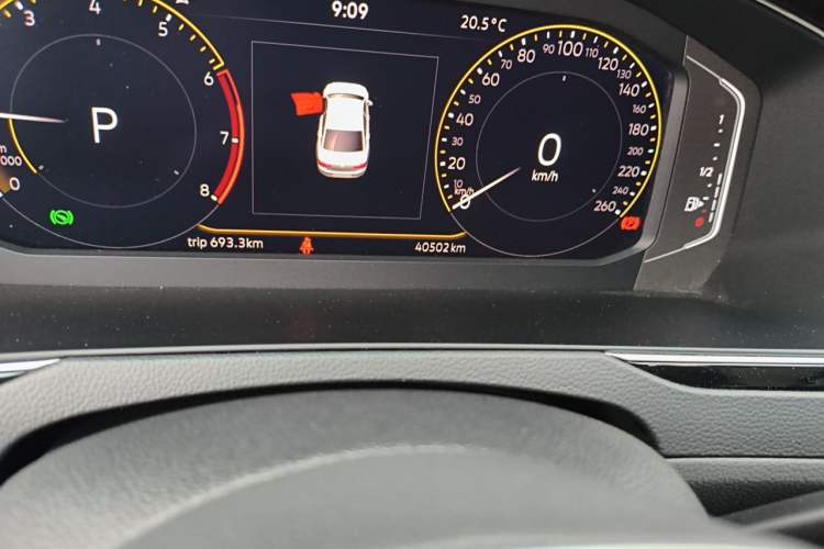 Used Volkswagen Magotan 2020 330TSI DSG Luxury Edition Odometer Close Up