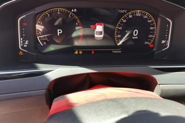 Used Volkswagen Magotan 2020 330TSI DSG Luxury Edition Odometer Close Up