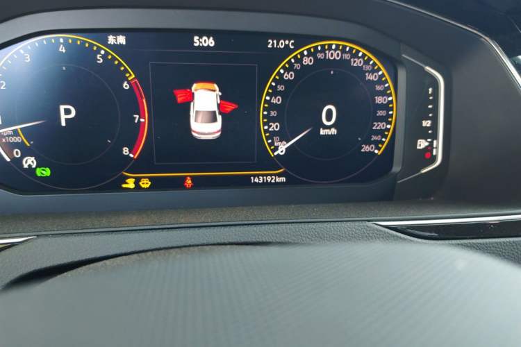 Used Volkswagen Magotan 2020 330TSI DSG Luxury Edition Odometer Close Up