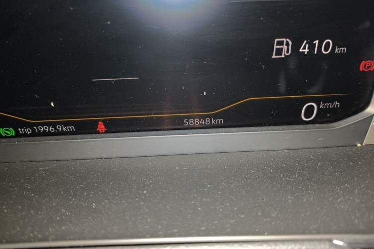 Used Volkswagen Magotan 2020 330TSI DSG Luxury Edition Odometer Close Up