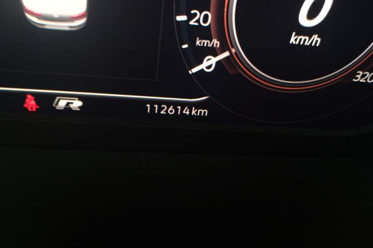 Used Volkswagen Magotan 2020 330TSI DSG Luxury Edition Odometer Close Up