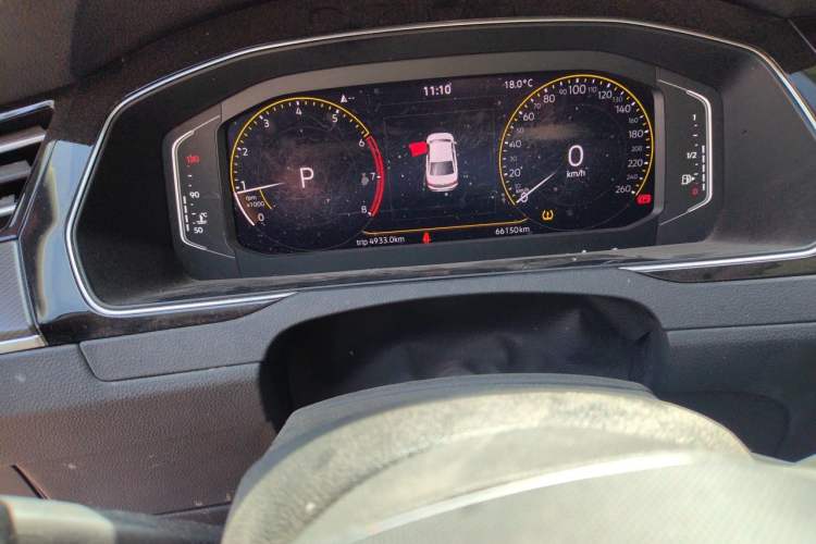 Used Volkswagen Magotan 2020 330TSI DSG Luxury Edition Odometer Close Up