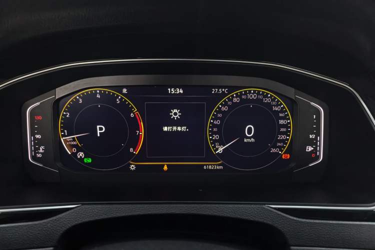 Used Volkswagen Magotan 2020 330TSI DSG Luxury Edition Odometer Close Up