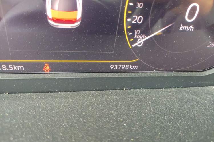 Used Volkswagen Magotan 2020 330TSI DSG Luxury Edition Odometer Close Up