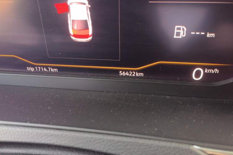 Used Volkswagen Magotan 2020 330TSI DSG Luxury Edition Odometer Close Up