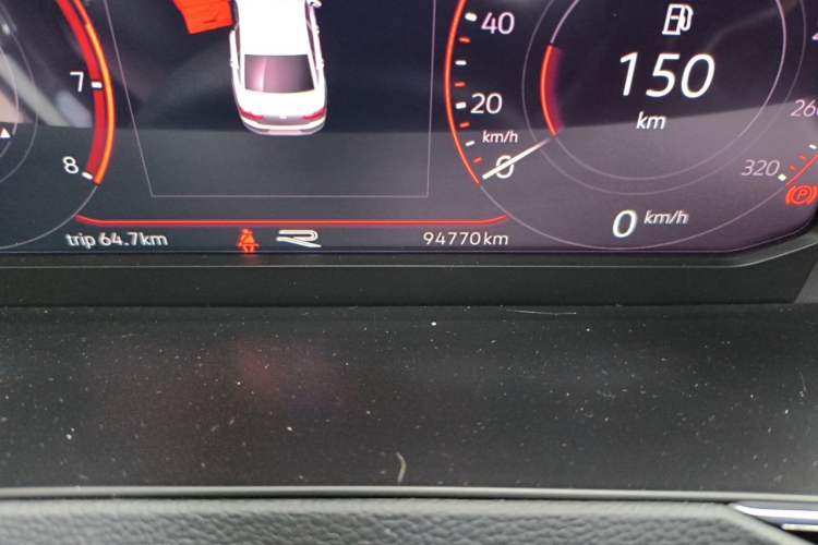Used Volkswagen Magotan 2020 330TSI DSG Luxury Edition Odometer Close Up