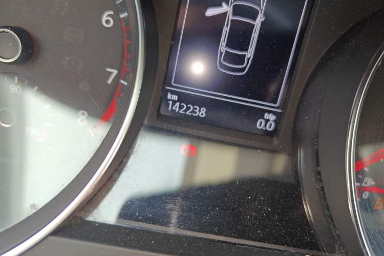 Used Volkswagen Magotan 2020 330TSI DSG Leading Model Odometer Close Up