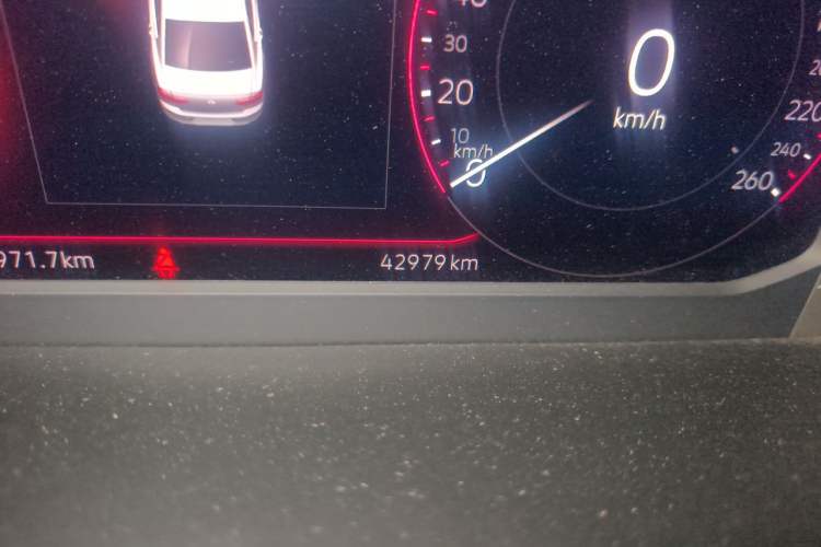 Used Volkswagen Magotan 2020 330TSI DSG Luxury Edition Odometer Close Up