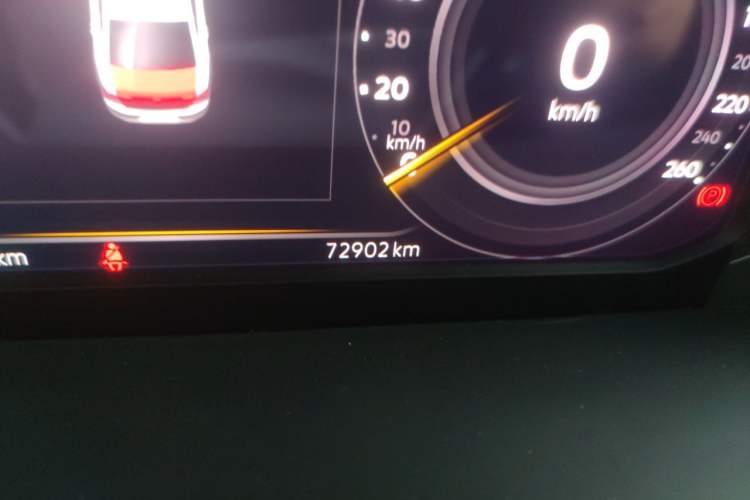 Used Volkswagen Magotan 2020 330TSI DSG Luxury Edition Odometer Close Up