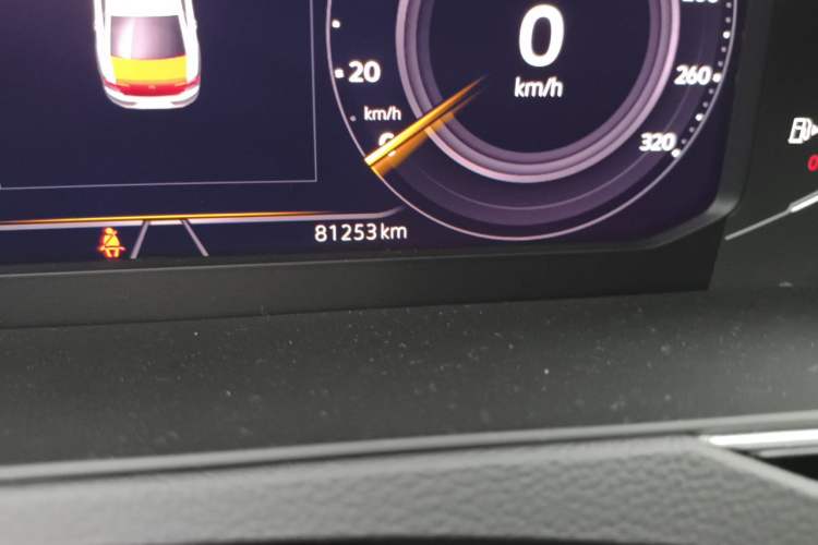Used Volkswagen Magotan 2020 380TSI DSG Luxury Version Odometer Close Up