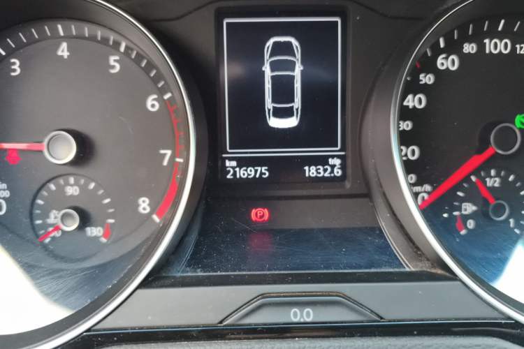 Used Volkswagen Magotan 2020 330TSI DSG Leading Model Odometer Close Up