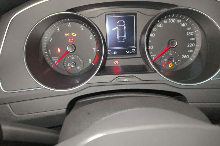 Used Volkswagen Magotan 2020 280TSI DSG Comfort Edition Odometer Close Up
