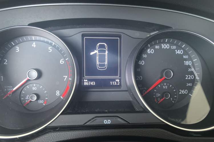 Used Volkswagen Magotan 2020 280TSI DSG Leading Edition Odometer Close Up
